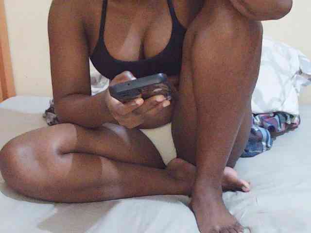 Sweetdiva2 webcam