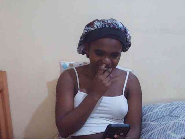 Sweetdiva2 webcam