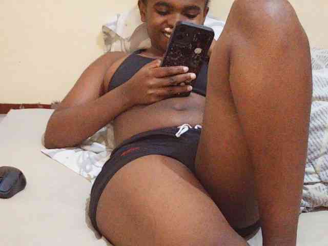 Sweetdiva2 webcam