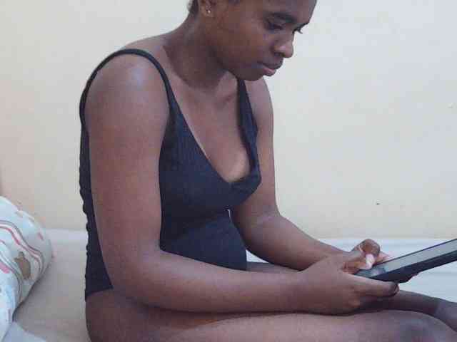 Sweetdiva2 webcam