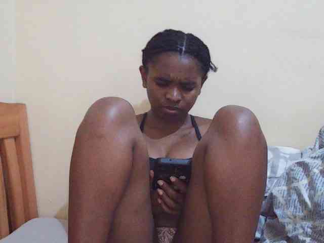 Sweetdiva2 webcam