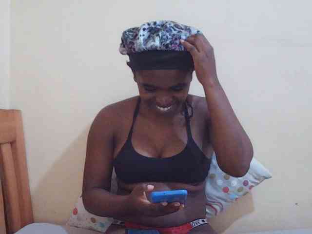 Sweetdiva2 webcam