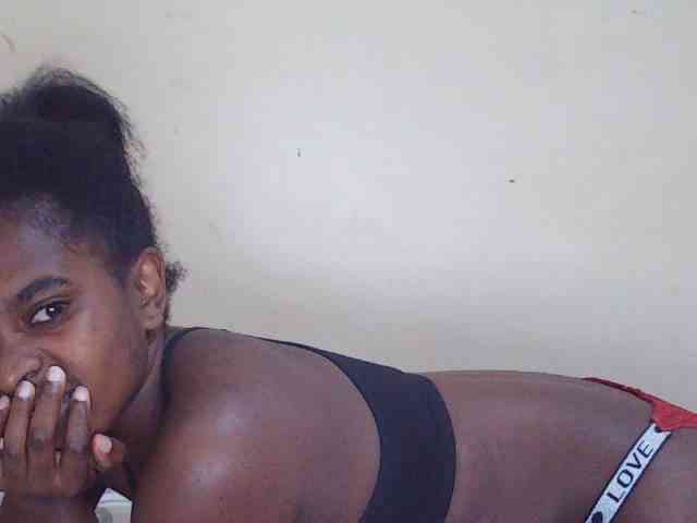 Sweetdiva2 webcam