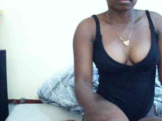 Sweetdiva2 webcam