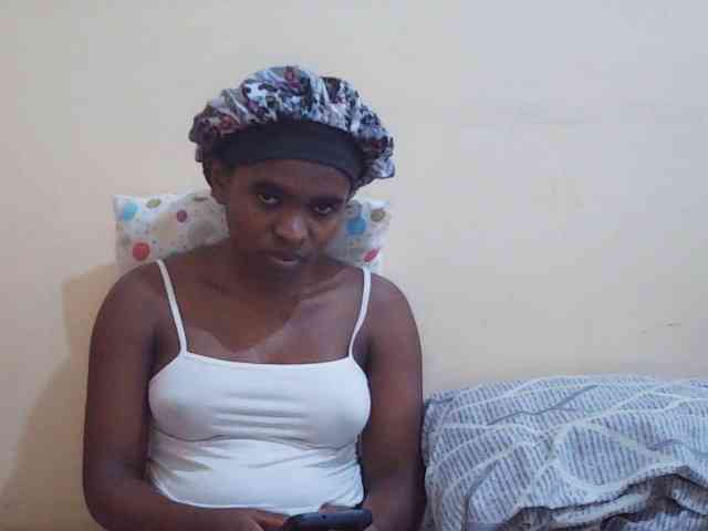 Sweetdiva2 webcam
