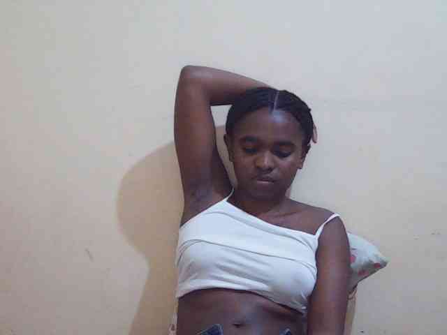 Sweetdiva2 webcam