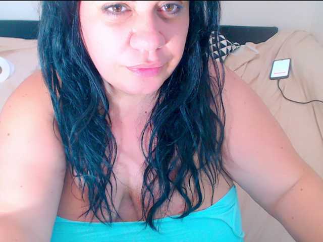 LustfulL3ps live cam on BongaCams