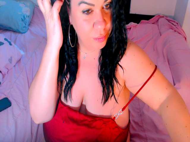 LustfulL3ps's BongaCams show and profile