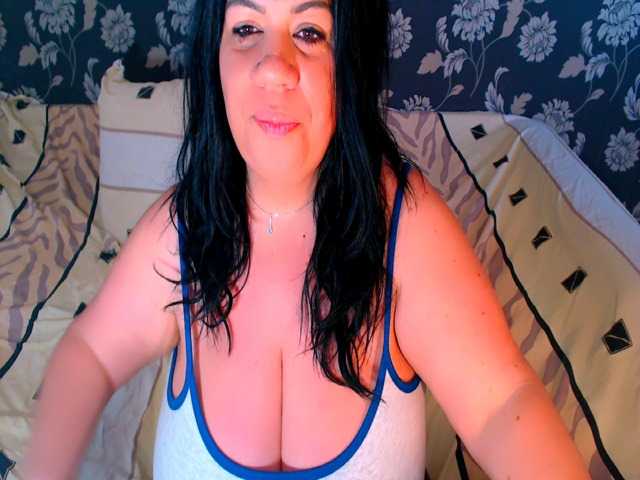 LustfulL3ps's BongaCams show and profile