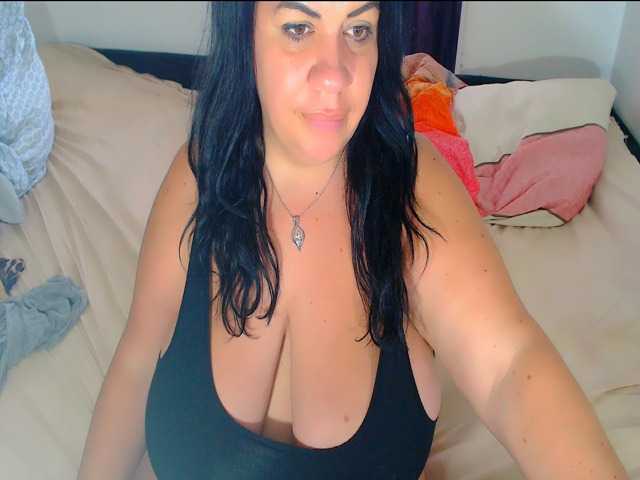 LustfulL3ps live webcam show
