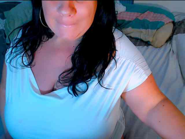 Your_hot_Escape webcam