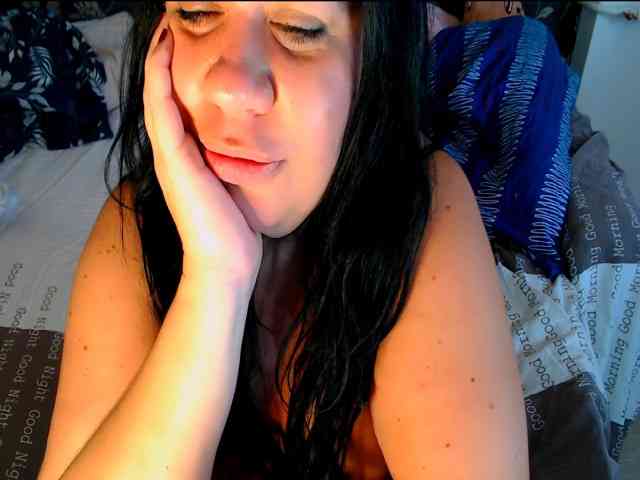 Your_hot_Escape webcam