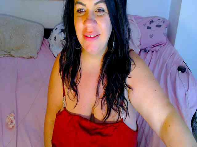 LustfulL3ps webcam