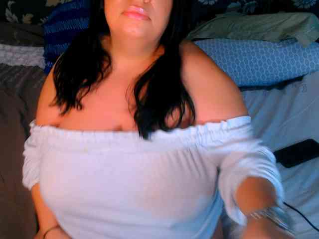 Your_hot_Escape webcam