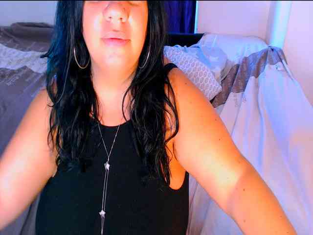 LustfulL3ps Live Webcam on BongaCams