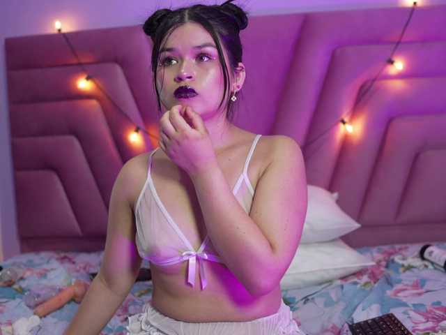 naughtyyindiann live cam on BongaCams