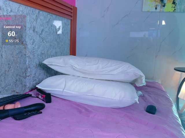 naughtyyindiann live cam on BongaCams
