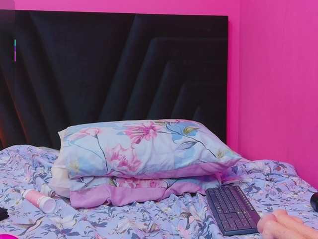 naughtyyindiann webcam
