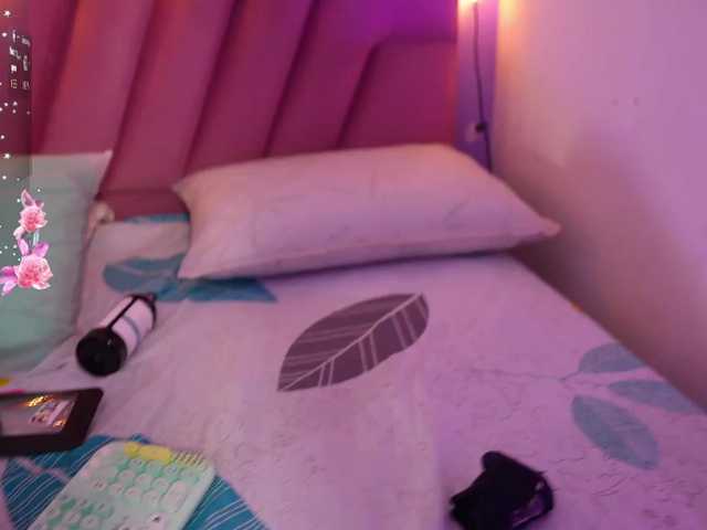 naughtyyindiann live cam on BongaCams