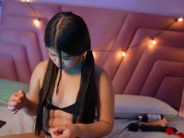 naughtyyindiann live cam on BongaCams