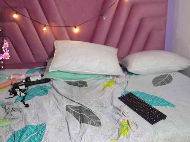 naughtyyindiann webcam