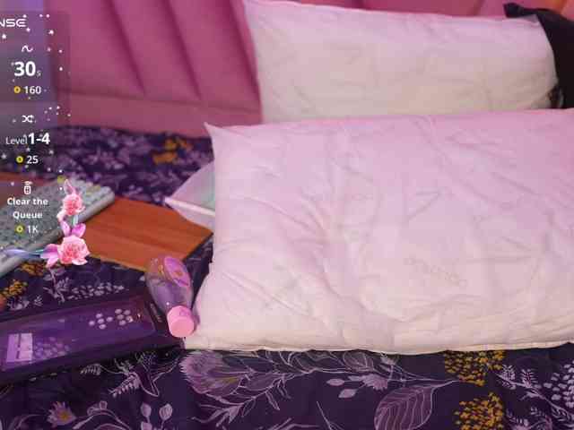 naughtyyindiann webcam