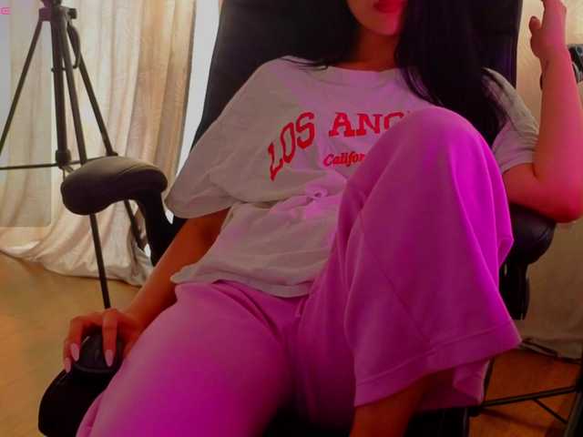 LauraDelight live webcam show