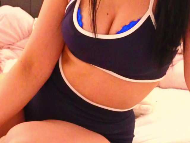 LauraDelight's BongaCams show and profile