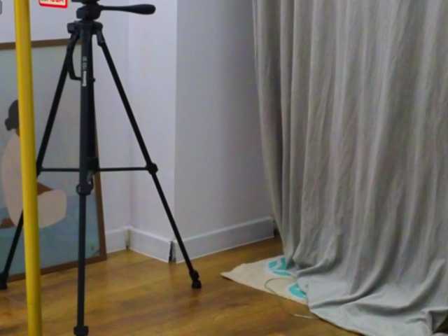 le modèle LauraDelight est en webcam porno dans un show sur le site bongacams, il possède les tags suivants: White/Caucasian,Brunette,Shaved