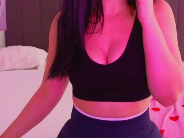 LauraDelight live cam on BongaCams
