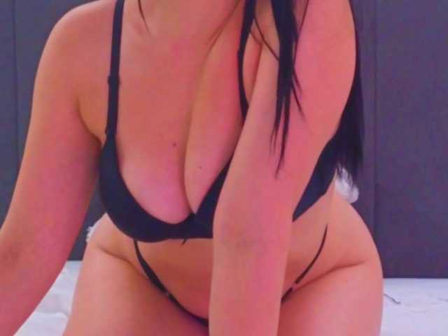 LauraDelight live cam on BongaCams