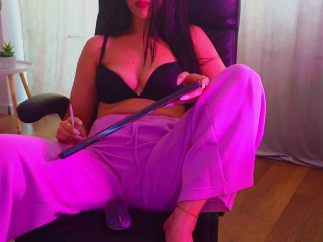 LauraDelight live cam on BongaCams