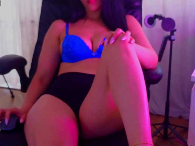 LauraDelight live webcam show