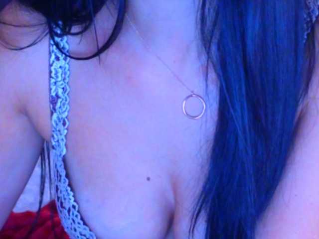 LauraDelight, en vivo ahora en BongaCams