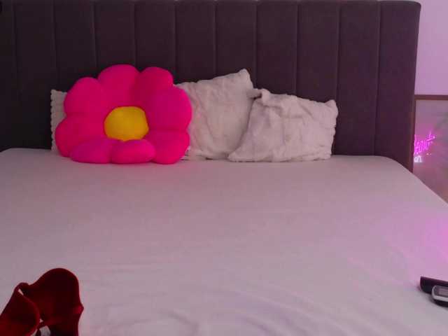 LauraDelight live cam on BongaCams