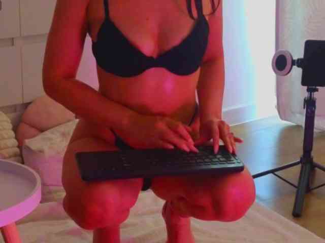 LauraDelight webcam