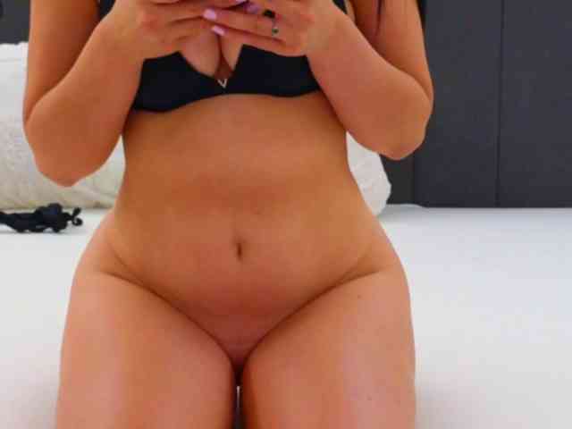 LauraDelight webcam