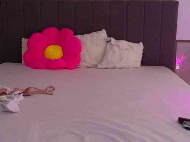 LauraDelight webcam