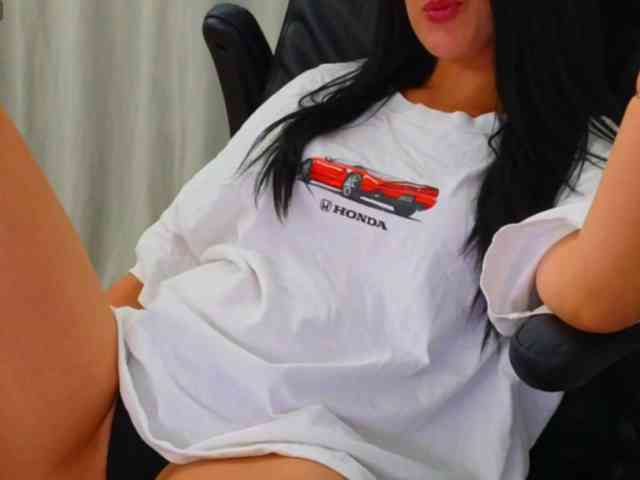 LauraDelight webcam