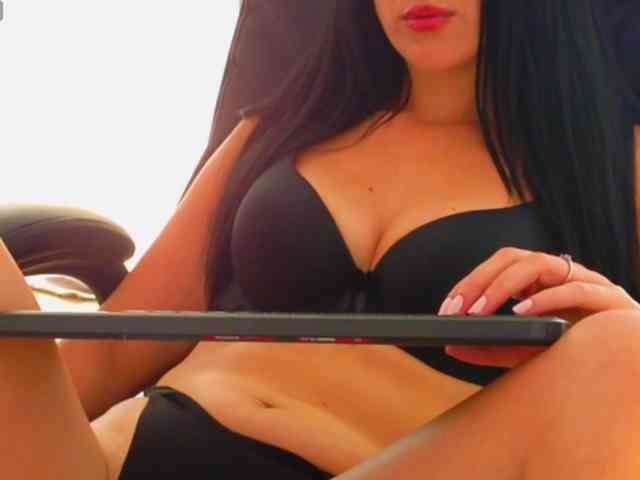 LauraDelight webcam