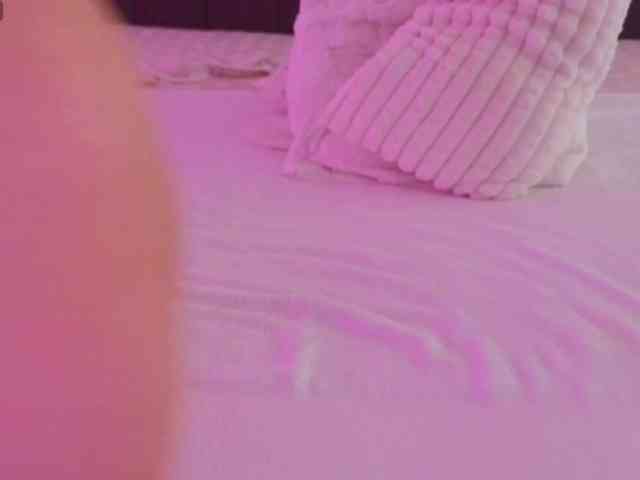 LauraDelight webcam