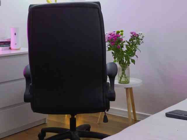 LauraDelight webcam