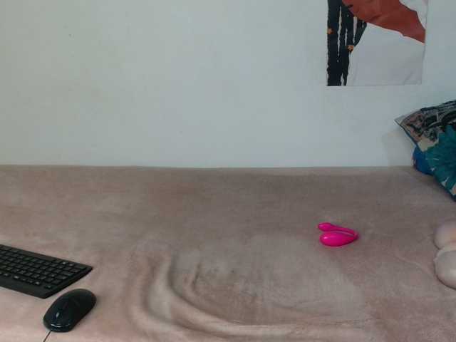 VelvetTits's BongaCams show and profile