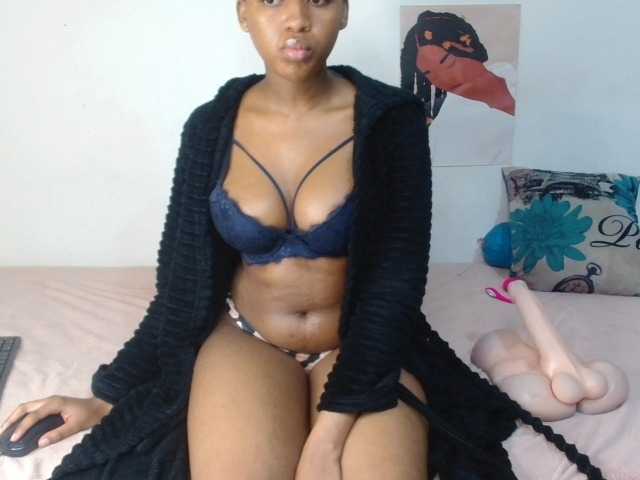 VelvetTits's BongaCams show and profile