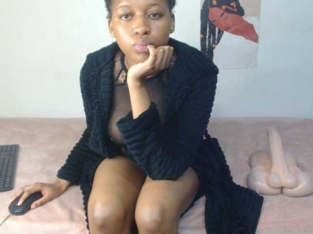 VelvetTits's BongaCams show and profile