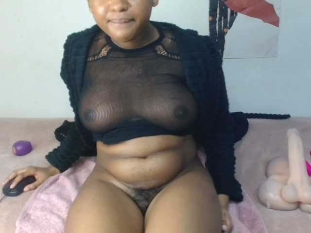 VelvetTits's BongaCams show and profile