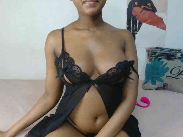 VelvetTits webcam
