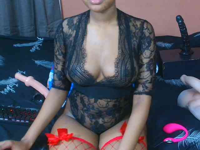 VelvetTits webcam