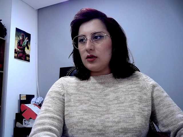 scarlettsen's BongaCams show and profile