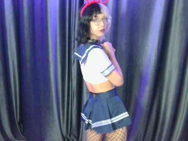 โมเดลนี้กำลังถ่ายทอดสดอยู่. KateMooss